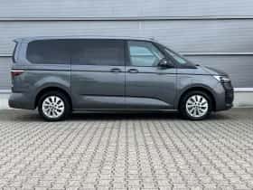Volkswagen Multivan (2024) thumbnail 4