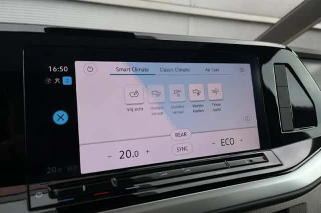 Volkswagen Multivan (2024) thumbnail 35
