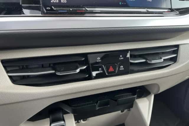 Volkswagen Multivan (2024) thumbnail 36