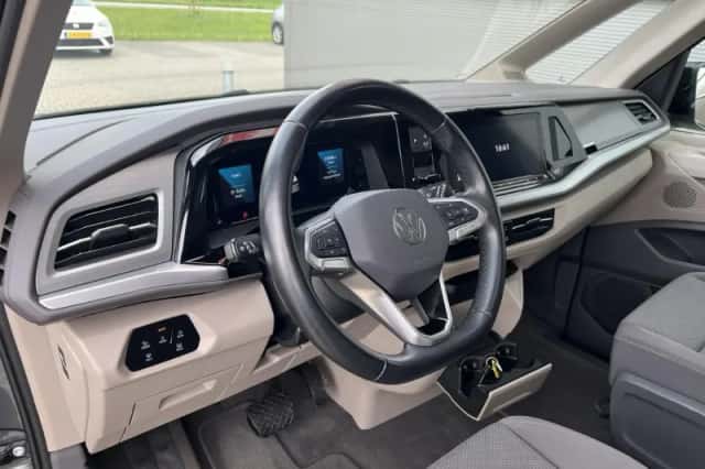 Volkswagen Multivan (2024) thumbnail 46