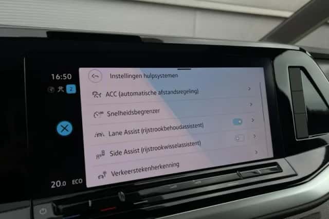Volkswagen Multivan (2024) thumbnail 53