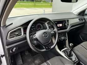 Volkswagen T-Roc (2022) thumbnail 35