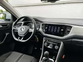Volkswagen T-Roc (2022) thumbnail 36