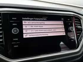 Volkswagen T-Roc (2022) thumbnail 42