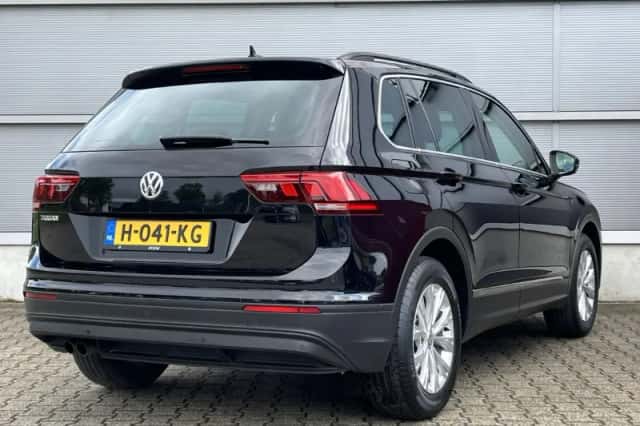 Volkswagen Tiguan (2020) thumbnail 2