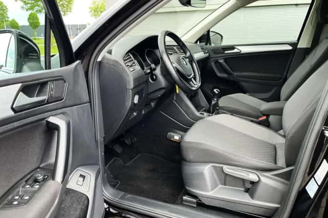 Volkswagen Tiguan (2020) thumbnail 21