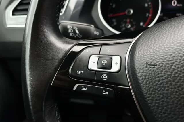 Volkswagen Tiguan (2020) thumbnail 25