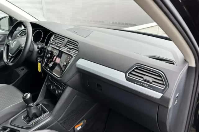 Volkswagen Tiguan (2020) thumbnail 33