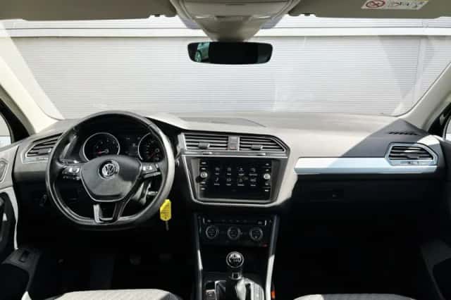 Volkswagen Tiguan (2020) thumbnail 5