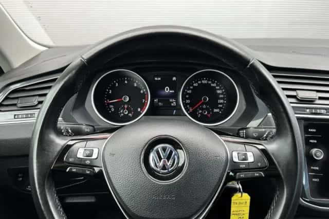 Volkswagen Tiguan (2020) thumbnail 41
