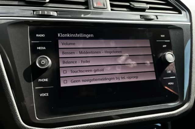 Volkswagen Tiguan (2020) thumbnail 43