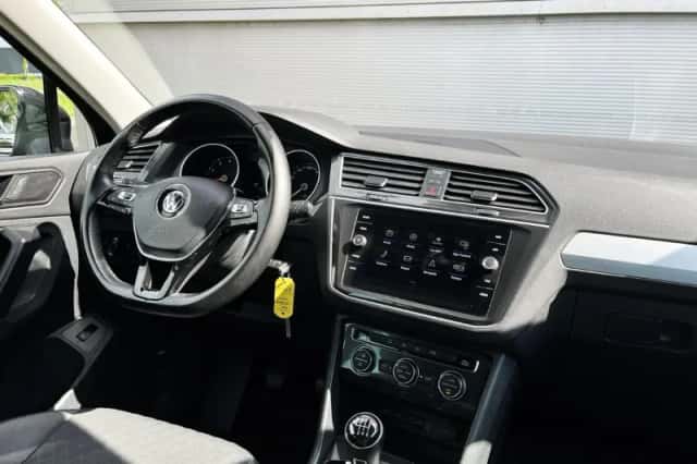 Volkswagen Tiguan (2020) thumbnail 45