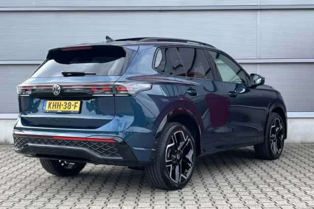 Volkswagen Tiguan (2025) thumbnail 2