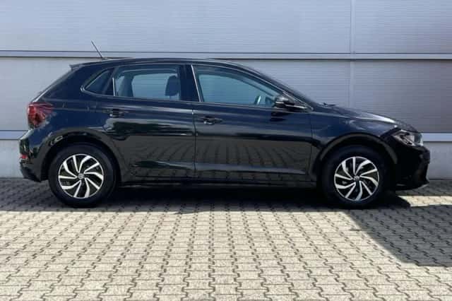 Volkswagen Polo (2022) thumbnail 3