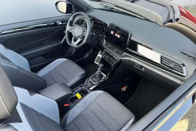 Volkswagen T-Roc (2022) thumbnail 6
