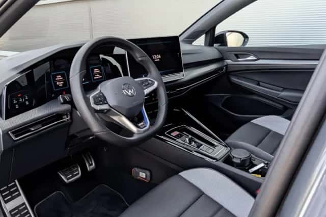 Volkswagen Golf (2025) thumbnail 25
