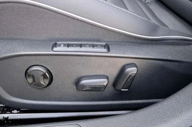 Volkswagen Golf (2025) thumbnail 26