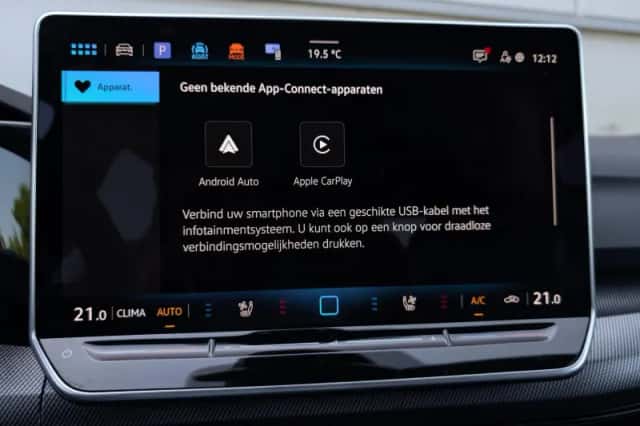 Volkswagen Golf (2025) thumbnail 36