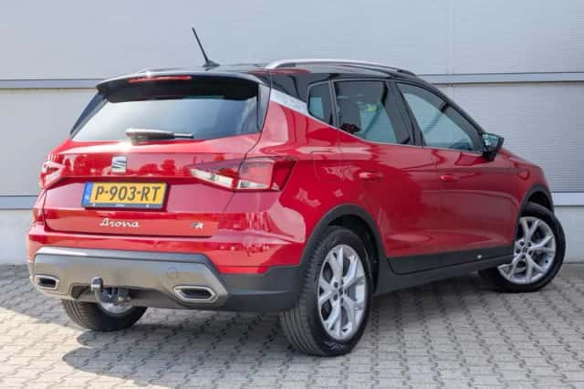 SEAT Arona (2022) thumbnail 2