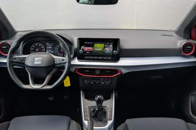SEAT Arona (2022) thumbnail 5