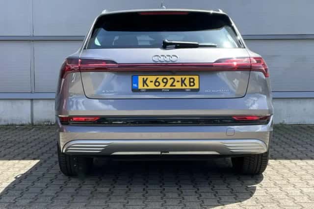 Audi e-tron (2020) thumbnail 12