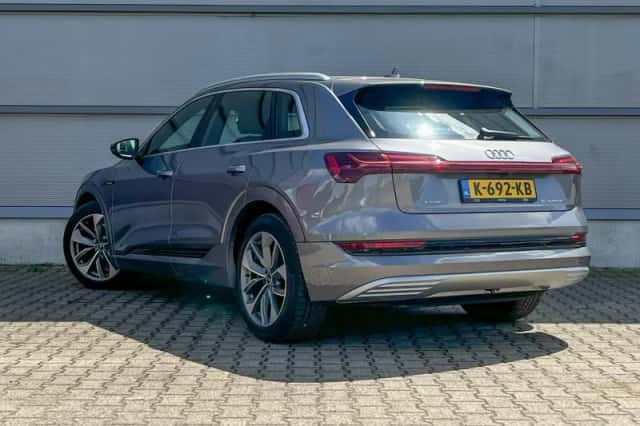Audi e-tron (2020) thumbnail 14