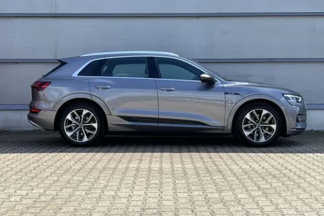 Audi e-tron (2020) thumbnail 3