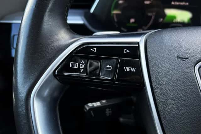 Audi e-tron (2020) thumbnail 32
