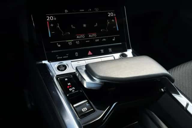 Audi e-tron (2020) thumbnail 38