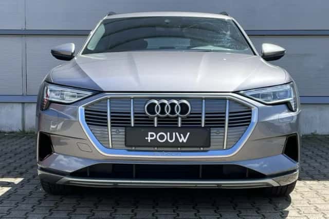 Audi e-tron (2020) thumbnail 9
