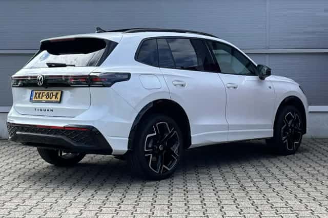 Volkswagen Tiguan (2026) thumbnail 2