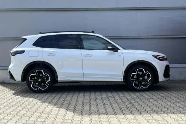 Volkswagen Tiguan (2026) thumbnail 3