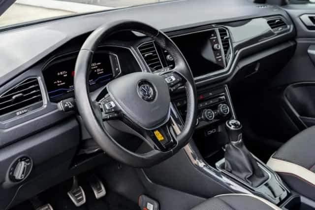 Volkswagen T-Roc (2018) thumbnail 20