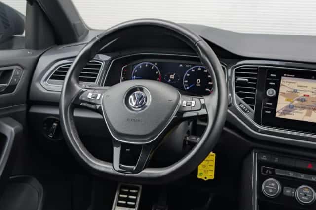Volkswagen T-Roc (2018) thumbnail 32