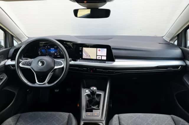 Volkswagen Golf (2021) thumbnail 5