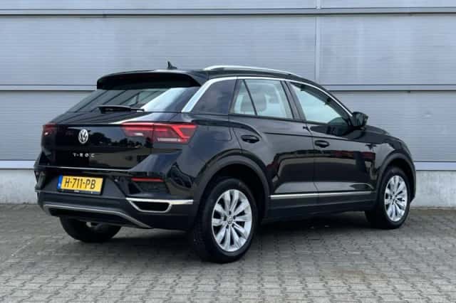 Volkswagen T-Roc (2020) thumbnail 2