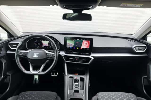 SEAT Leon (2023) thumbnail 5