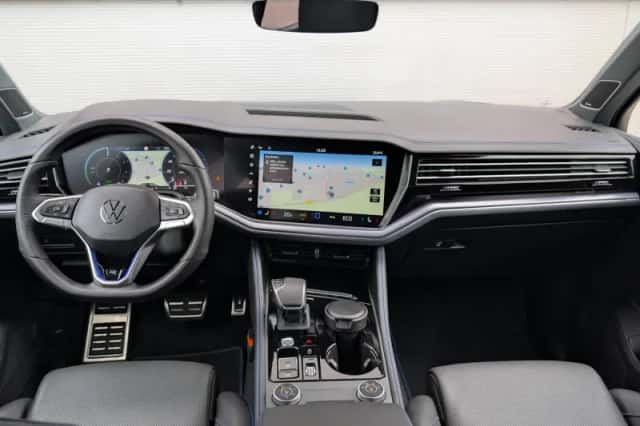 Volkswagen Touareg (2025) thumbnail 5