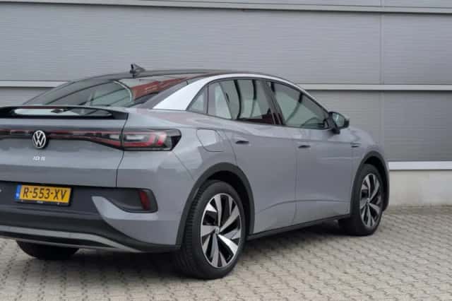 Volkswagen ID.5 (2022) thumbnail 2