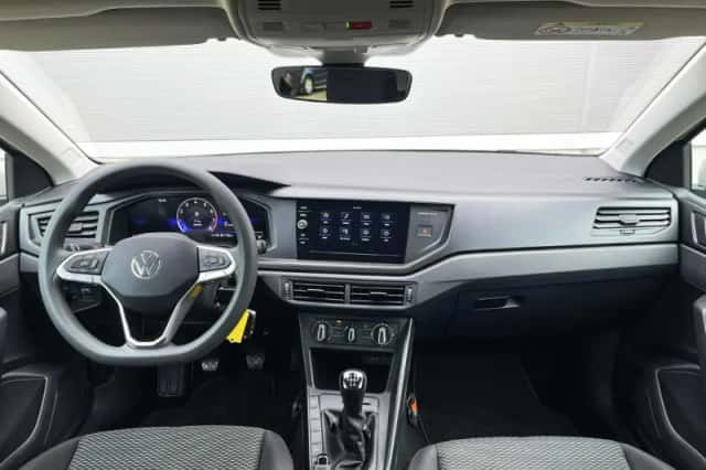 Volkswagen Polo (2024) thumbnail 5