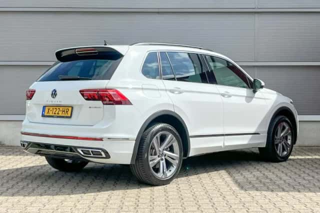 Volkswagen Tiguan (2023) thumbnail 2
