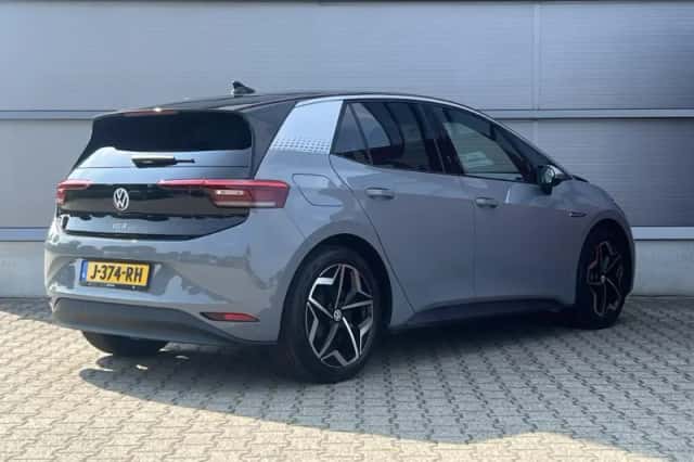 Volkswagen ID.3 (2020) thumbnail 2