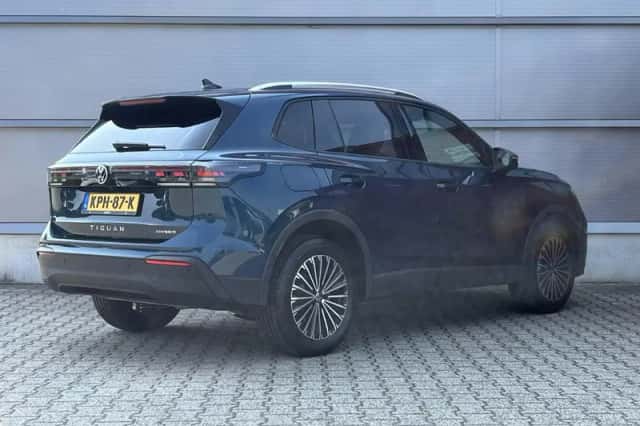 Volkswagen Tiguan (2026) thumbnail 2