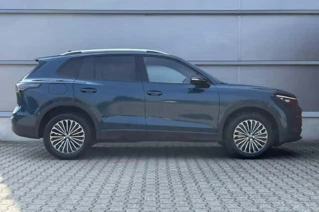 Volkswagen Tiguan (2026) thumbnail 3
