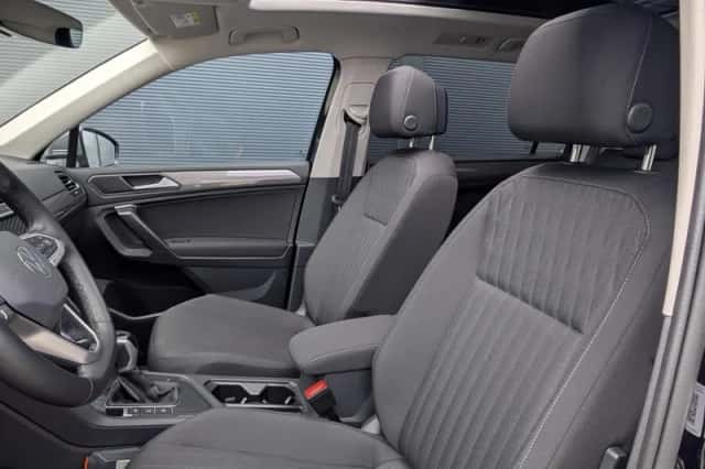 Volkswagen Tiguan (2024) thumbnail 4