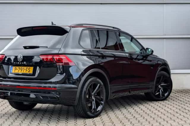Volkswagen Tiguan (2022) thumbnail 2