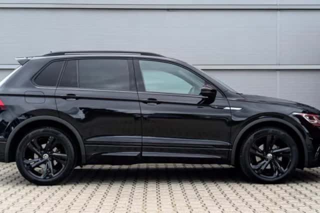 Volkswagen Tiguan (2022) thumbnail 3