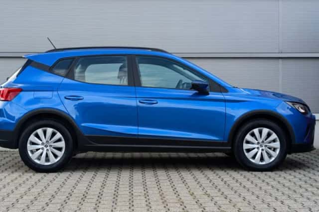 SEAT Arona (2022) thumbnail 3