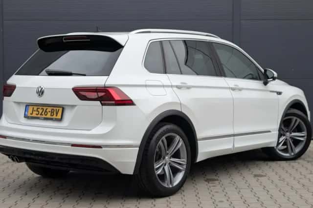 Volkswagen Tiguan (2020) thumbnail 2
