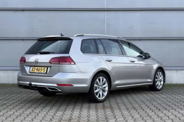 Volkswagen Golf (2019) thumbnail 2